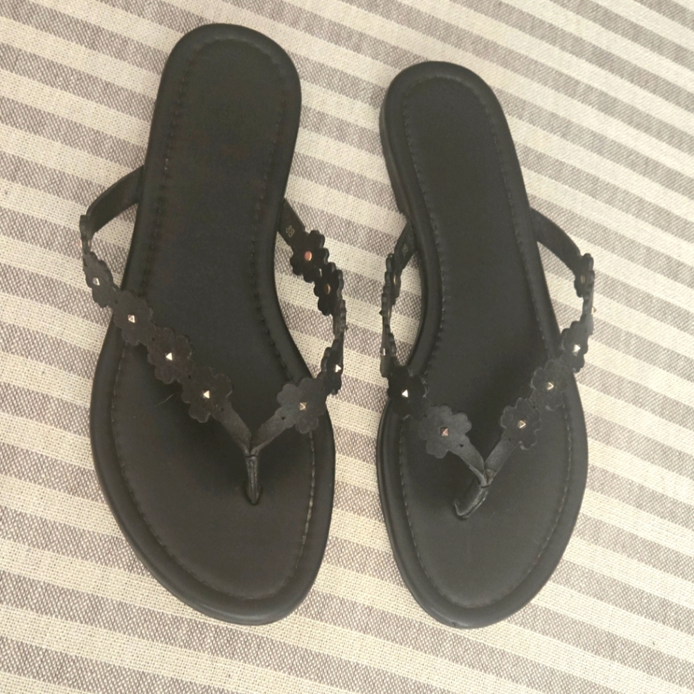 kate spade Black Floral Strap Toe-Post Sandals - Size 8